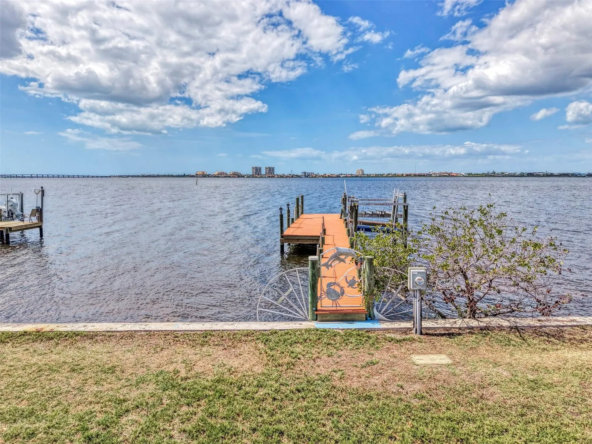 1822 Riverside Drive E Bradenton FL 34208