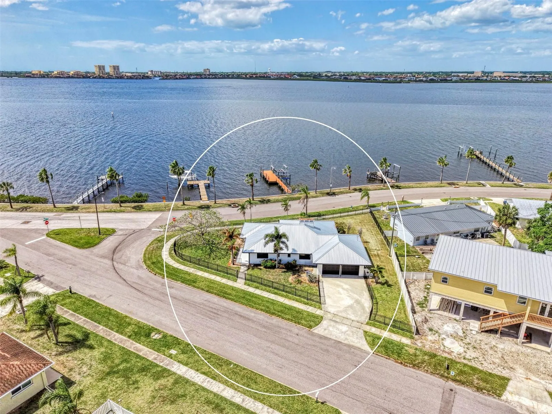 1822 Riverside Drive E Bradenton FL 34208