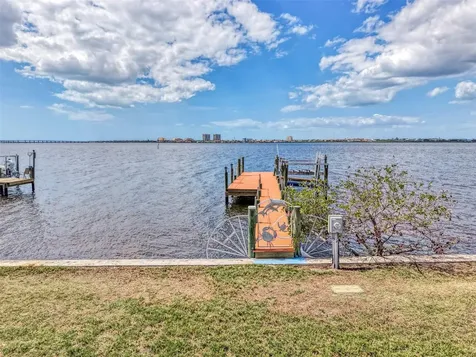 1822 Riverside Drive E Bradenton FL 34208