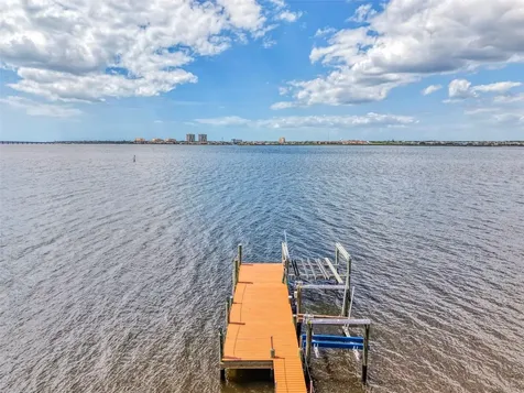 1822 Riverside Drive E Bradenton FL 34208