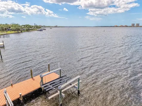 1822 Riverside Drive E Bradenton FL 34208
