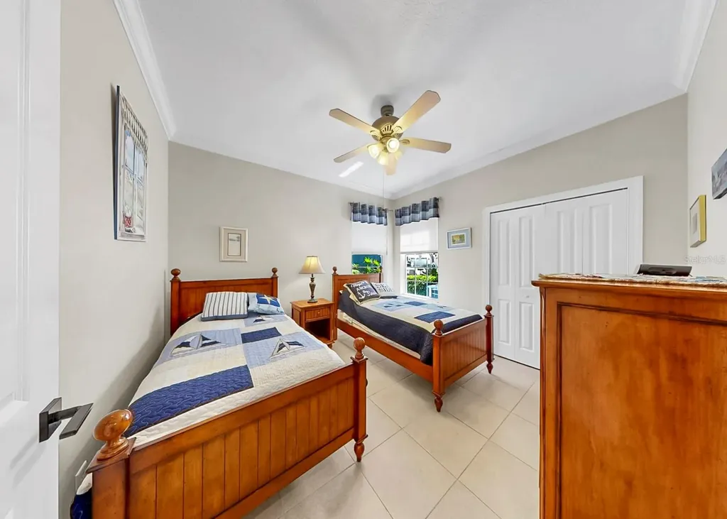 15748 Phoebe Park Avenue Lithia FL 33547