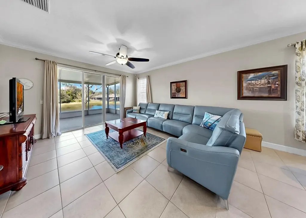 15748 Phoebe Park Avenue Lithia FL 33547
