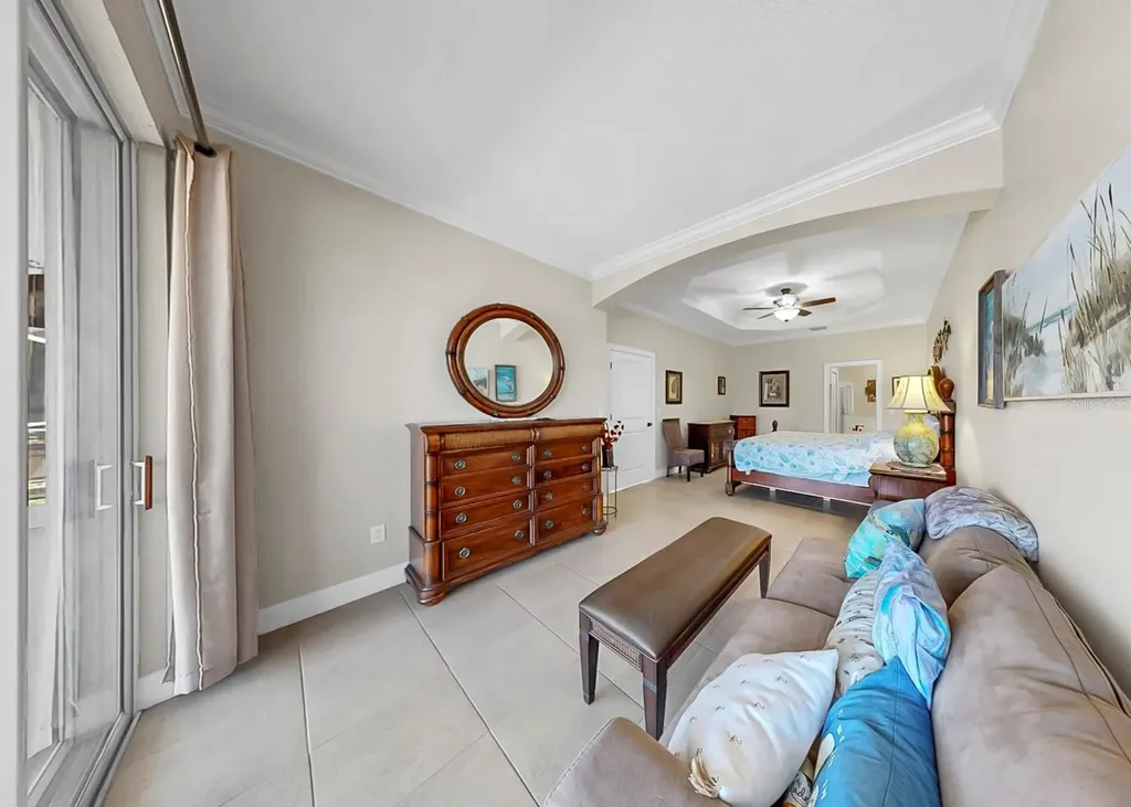 15748 Phoebe Park Avenue Lithia FL 33547