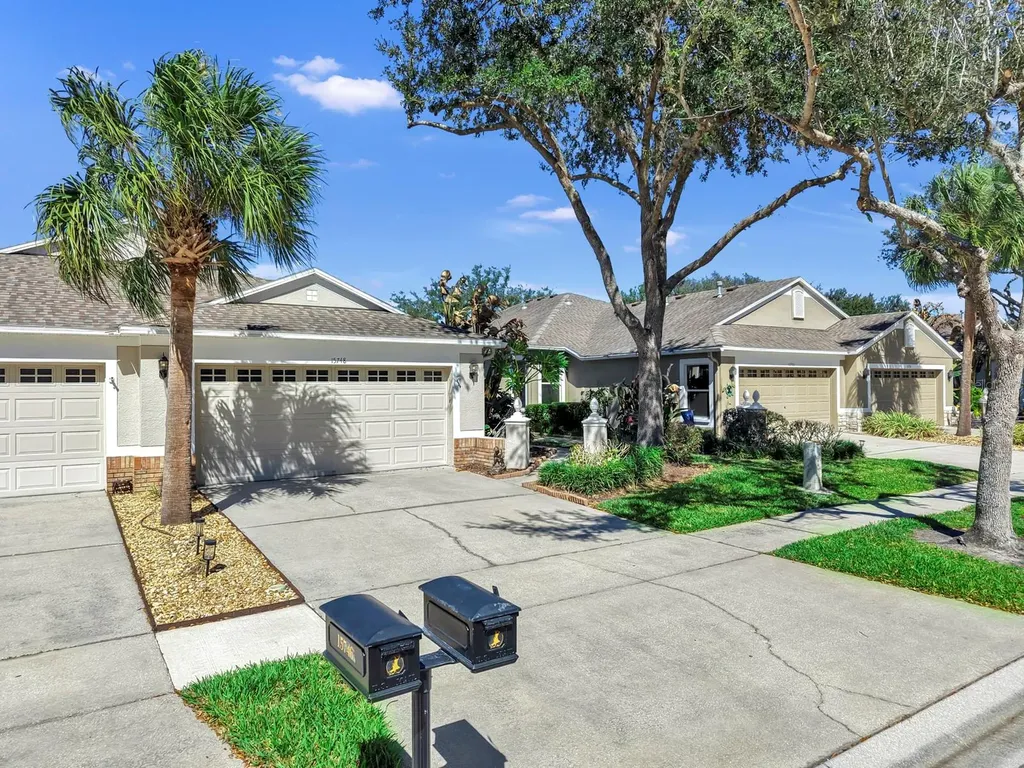 15748 Phoebe Park Avenue Lithia FL 33547