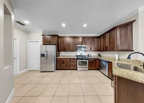 15748 Phoebe Park Avenue Lithia FL 33547