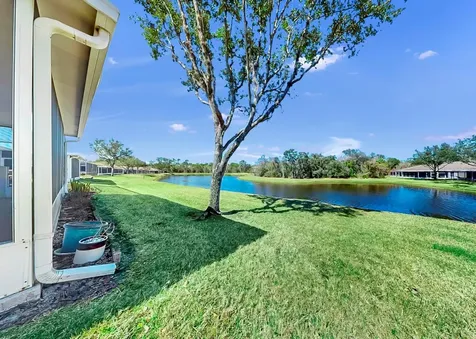 15748 Phoebe Park Avenue Lithia FL 33547