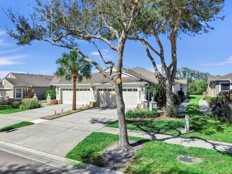 15748 Phoebe Park Avenue Lithia FL 33547