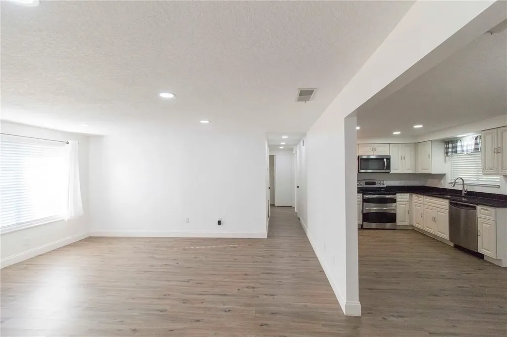 2335 Woodside Way Kissimmee FL 34744