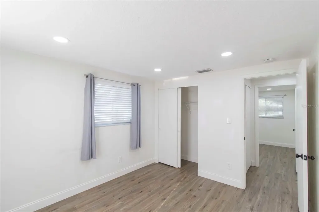 2335 Woodside Way Kissimmee FL 34744