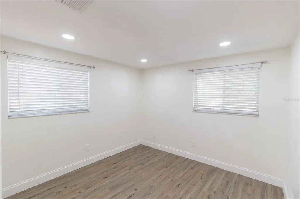 2335 Woodside Way Kissimmee FL 34744