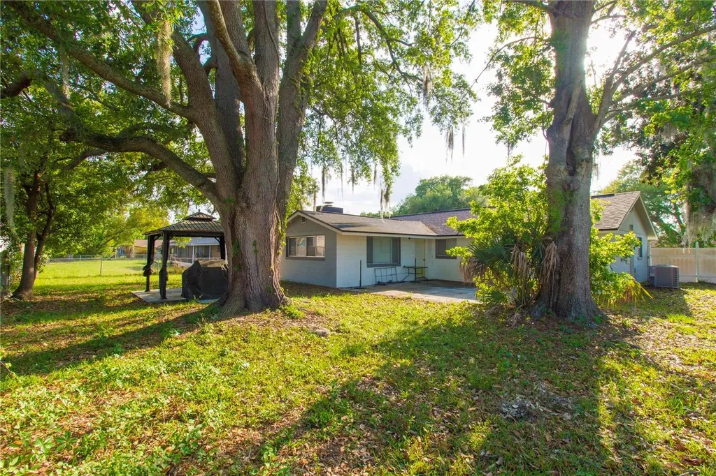 2335 Woodside Way Kissimmee FL 34744