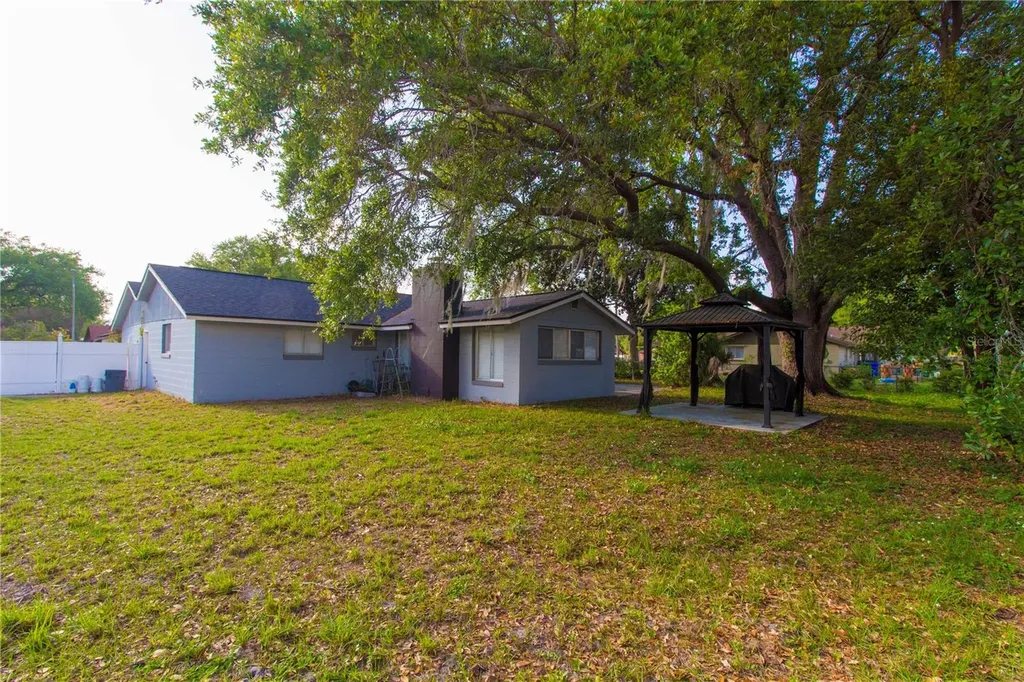 2335 Woodside Way Kissimmee FL 34744