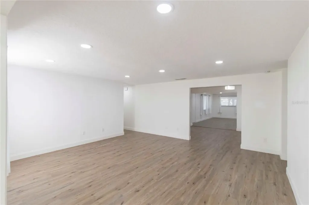 2335 Woodside Way Kissimmee FL 34744