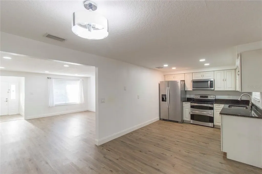 2335 Woodside Way Kissimmee FL 34744