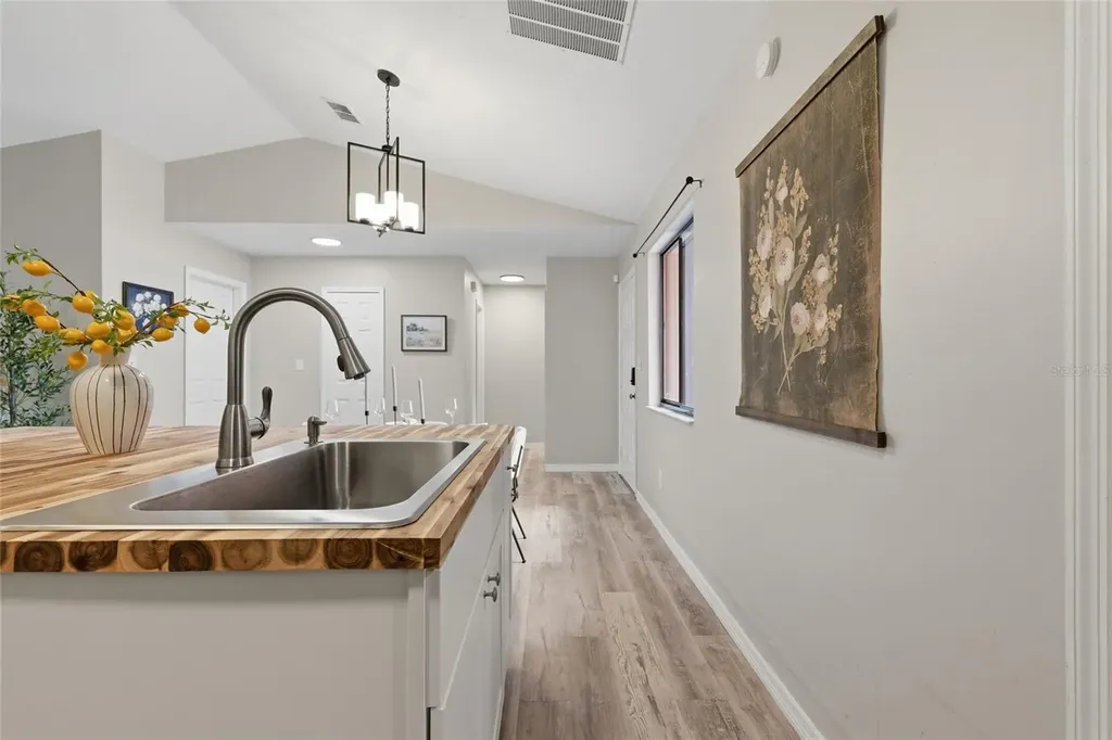 4019 NW 17th Terrace Gainesville FL 32605