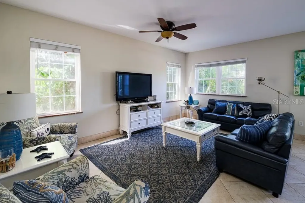 4118 5th Avenue Holmes Beach FL 34217