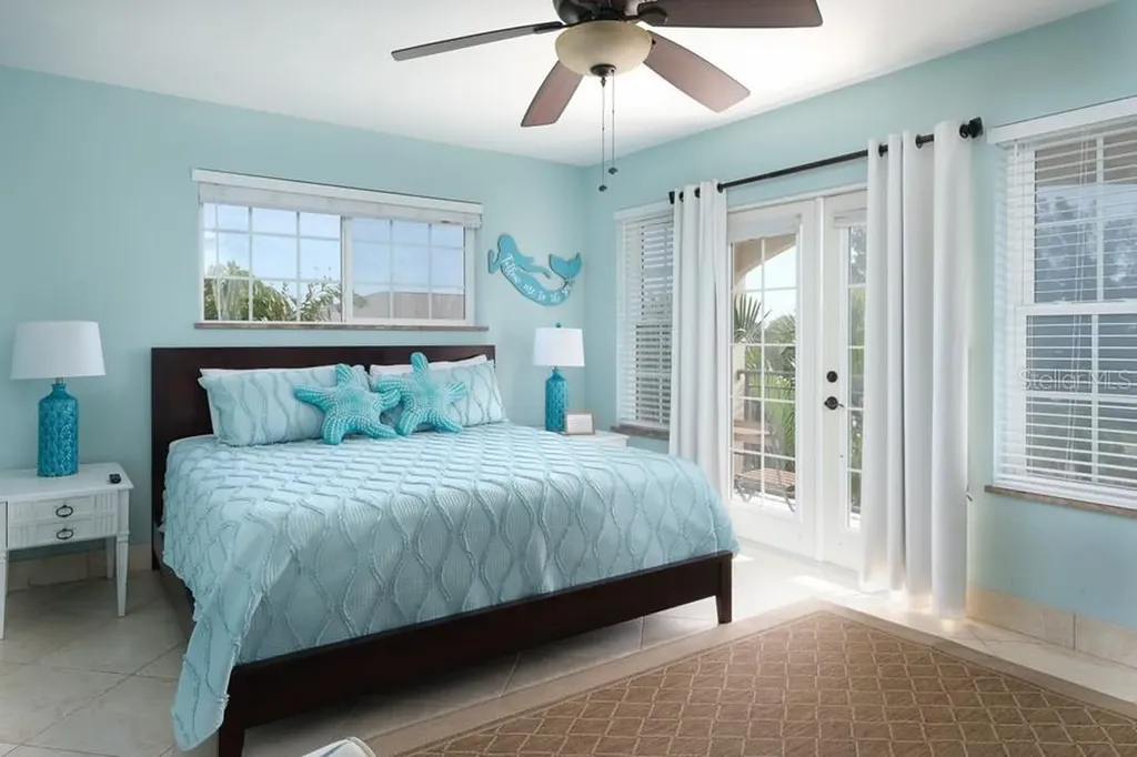 4118 5th Avenue Holmes Beach FL 34217