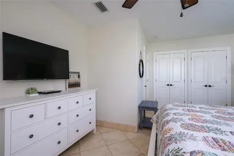4118 5th Avenue Holmes Beach FL 34217
