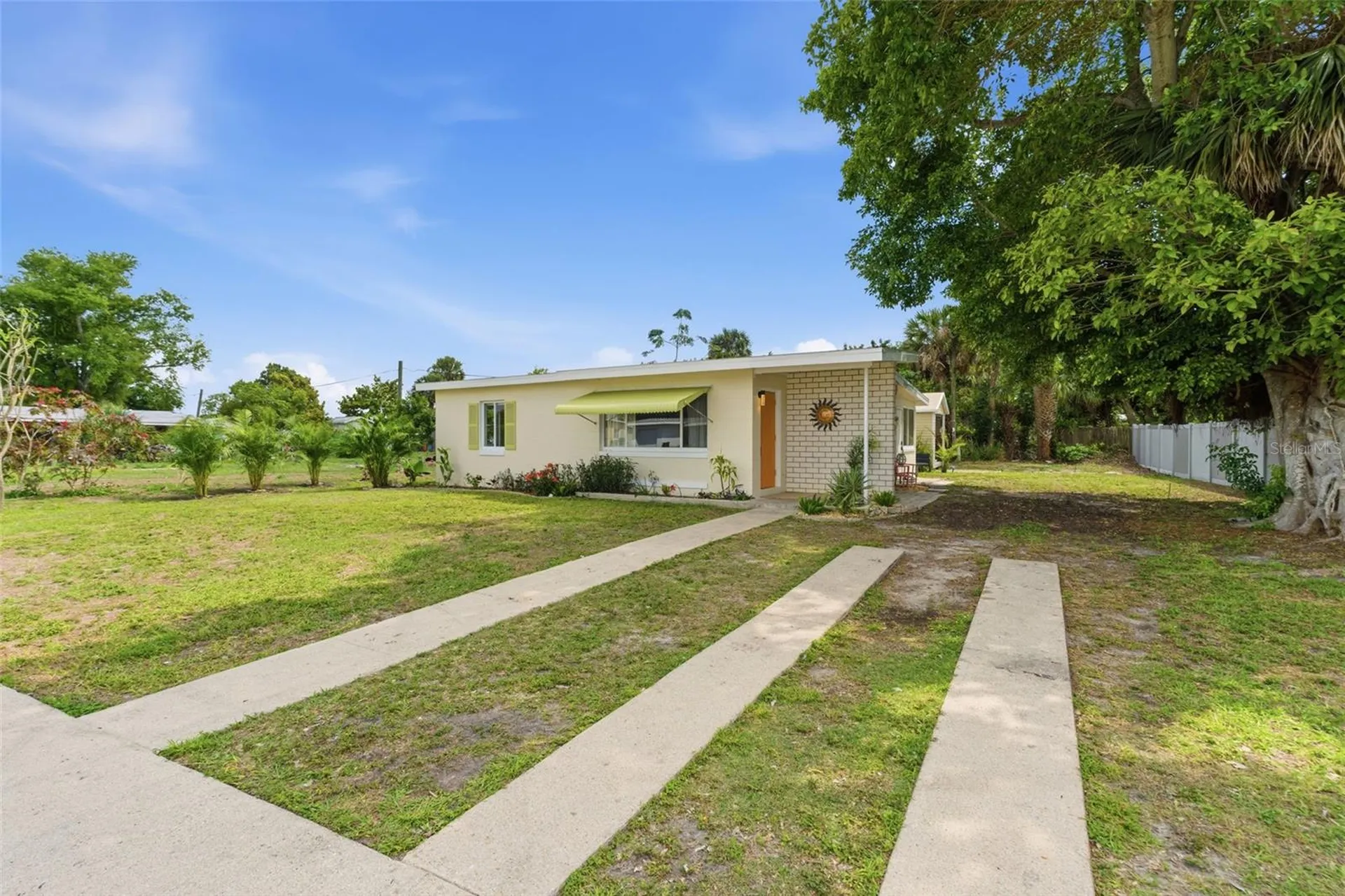 21921 Beverly Avenue Port Charlotte FL 33952