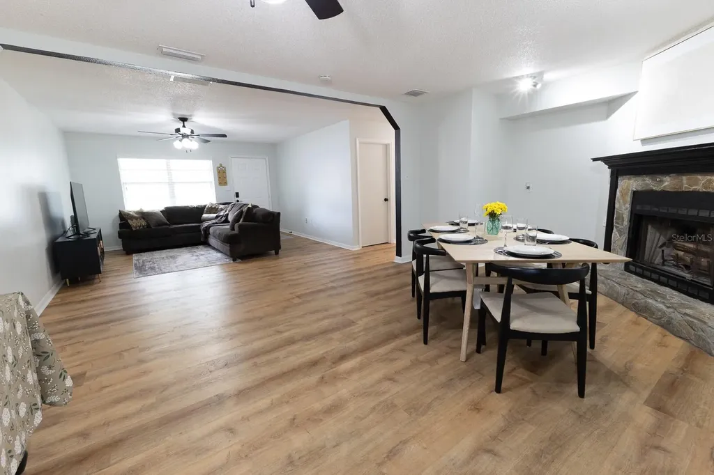 207 Mandarin Lane Fruitland Park FL 34731