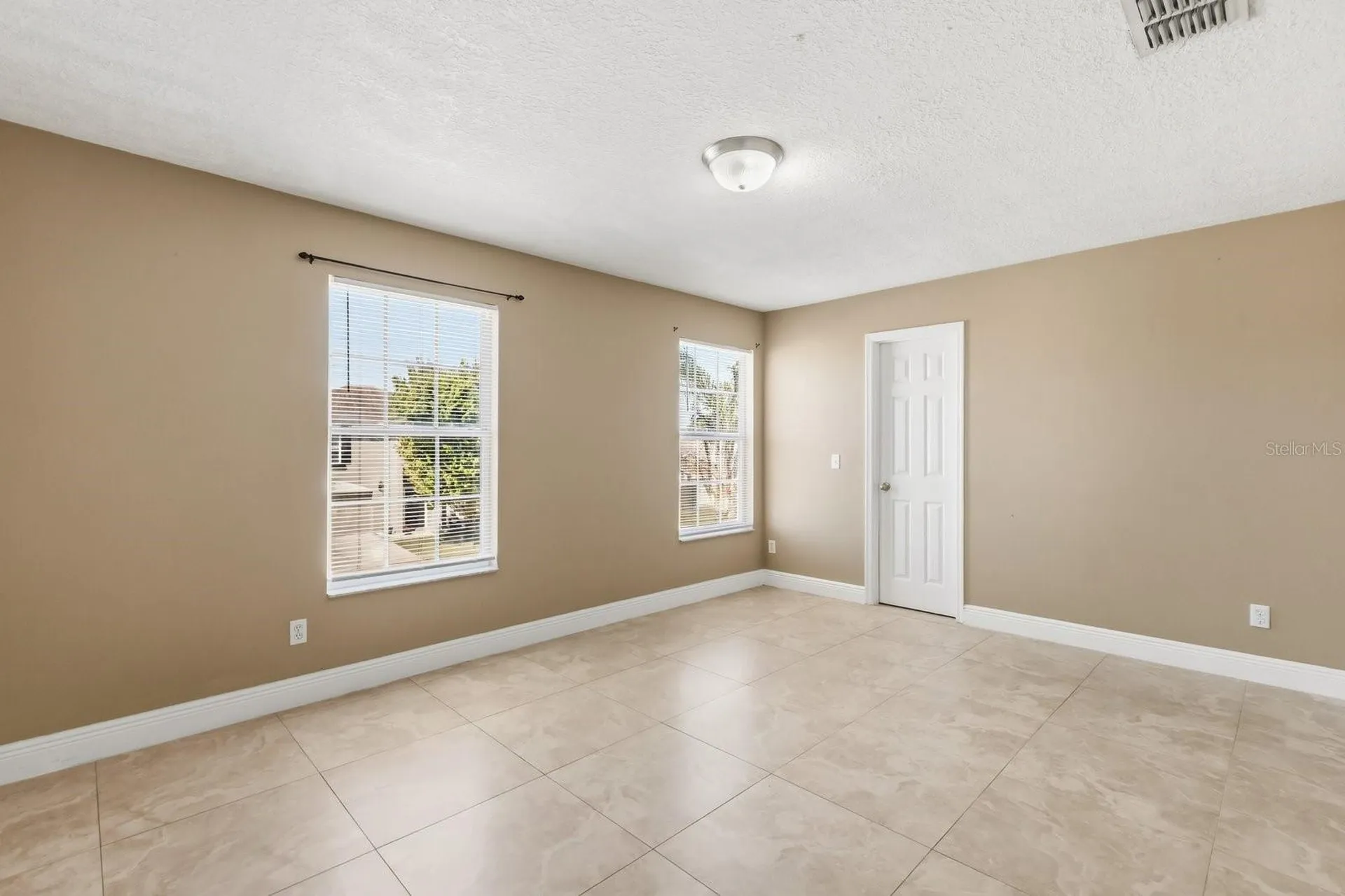 1431 Clarks Summit Court Orlando FL 32828