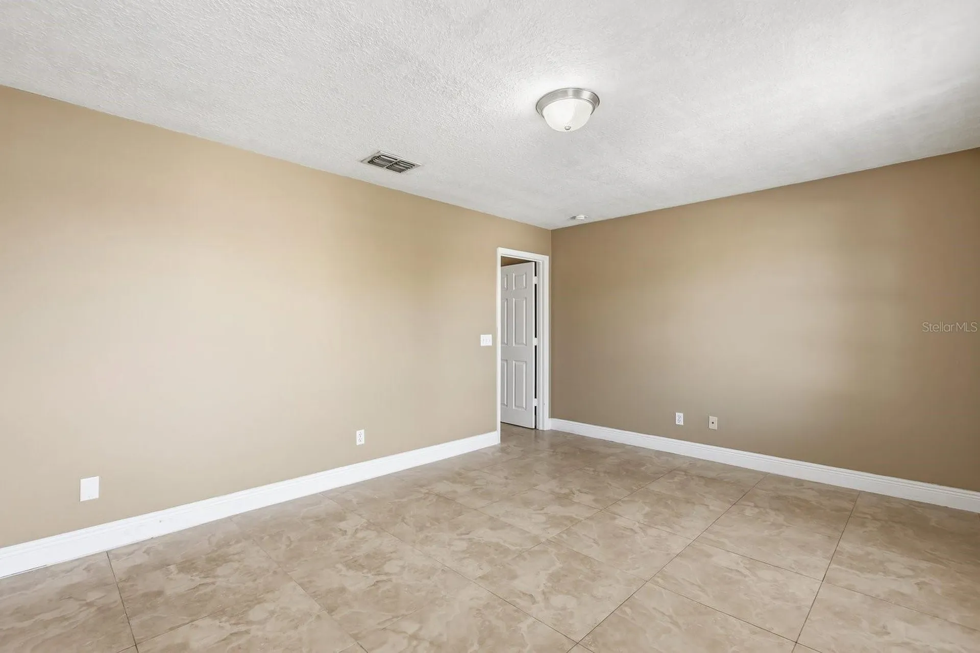 1431 Clarks Summit Court Orlando FL 32828