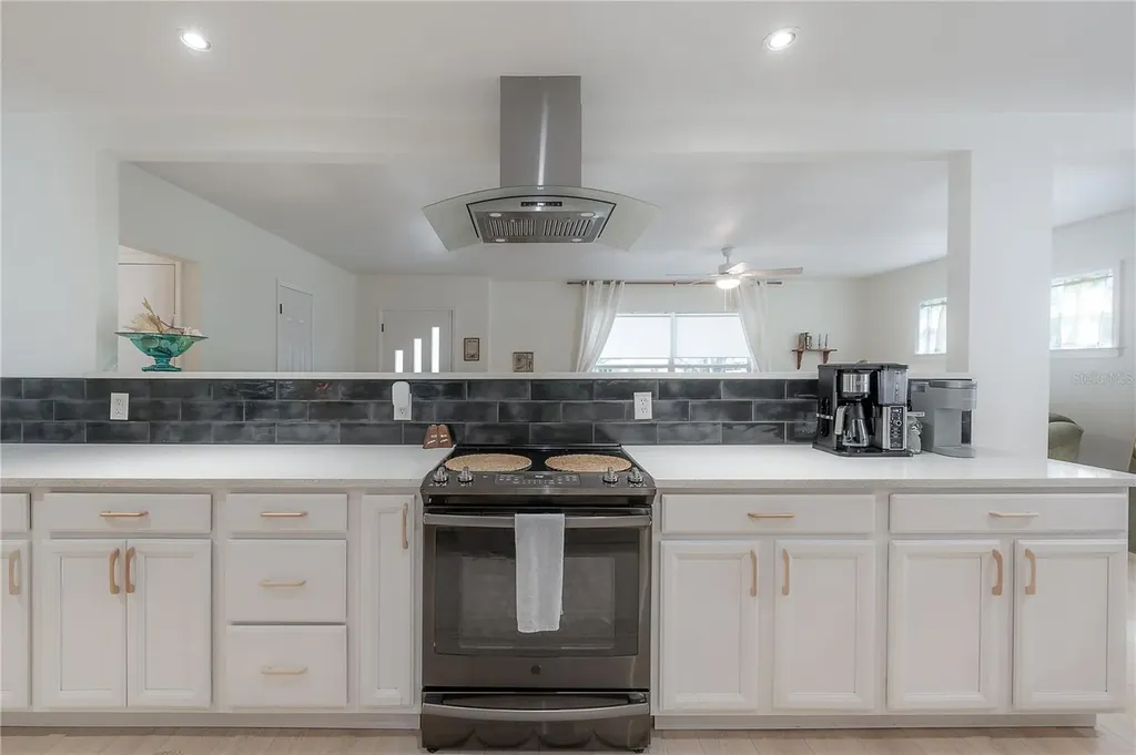 1304 W Bogie Drive Tampa FL 33612