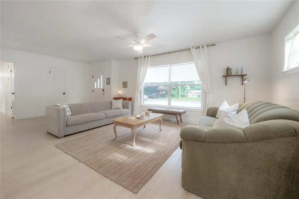 1304 W Bogie Drive Tampa FL 33612
