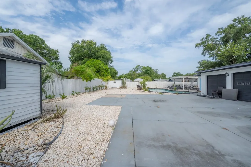 1304 W Bogie Drive Tampa FL 33612