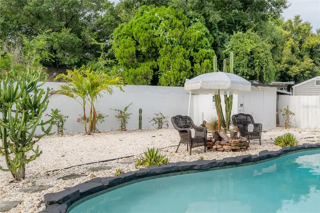 1304 W Bogie Drive Tampa FL 33612