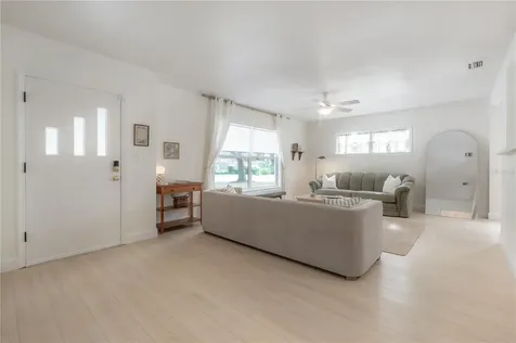 1304 W Bogie Drive Tampa FL 33612