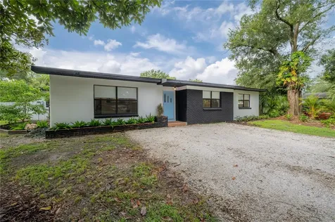 1304 W Bogie Drive Tampa FL 33612
