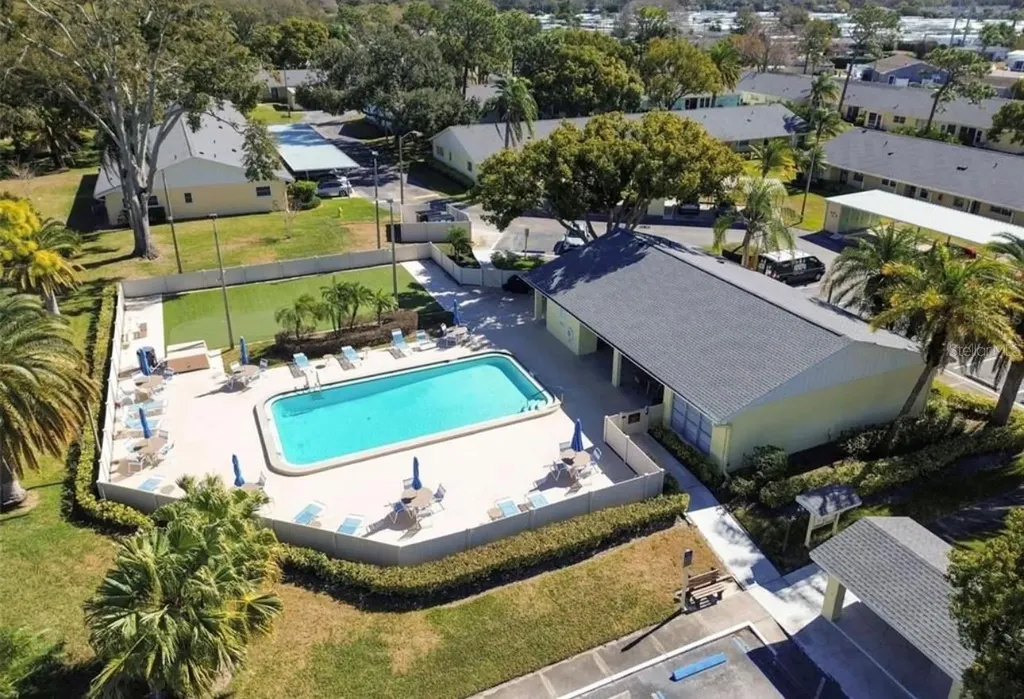 2465 Northside Drive Clearwater FL 33761