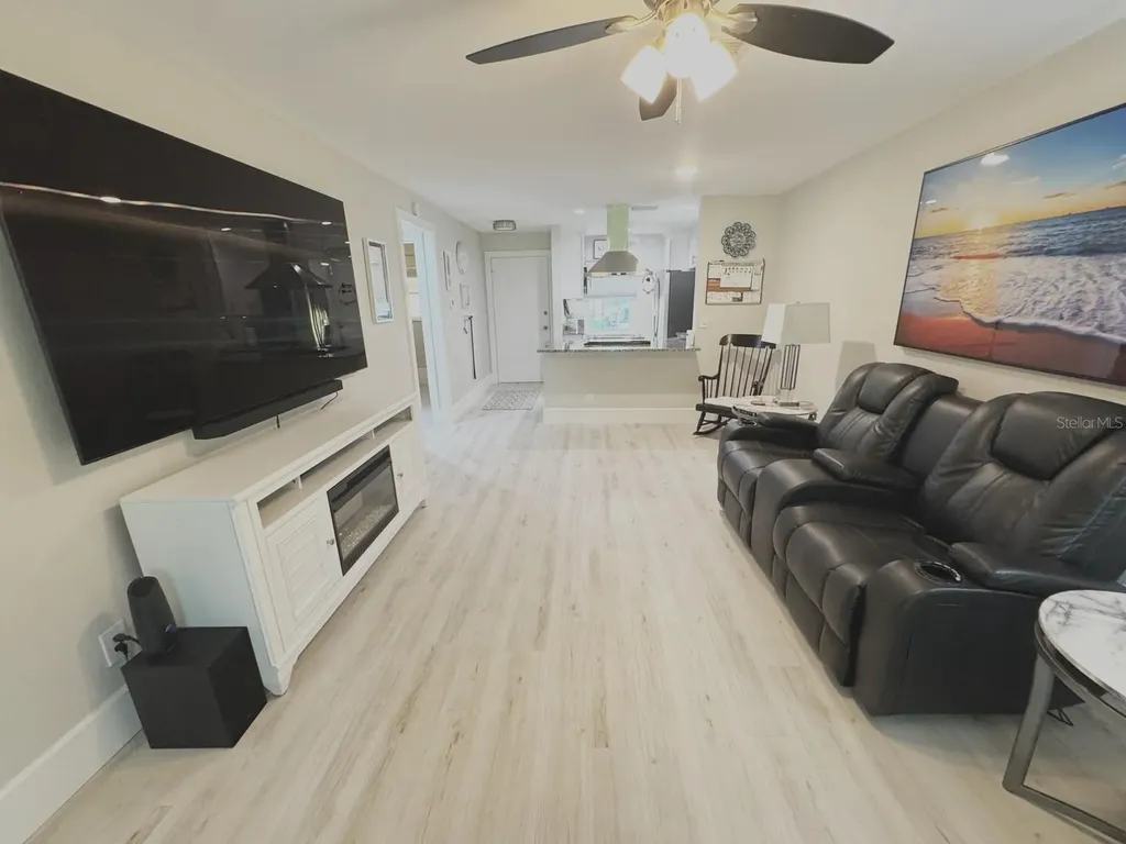 2465 Northside Drive Clearwater FL 33761
