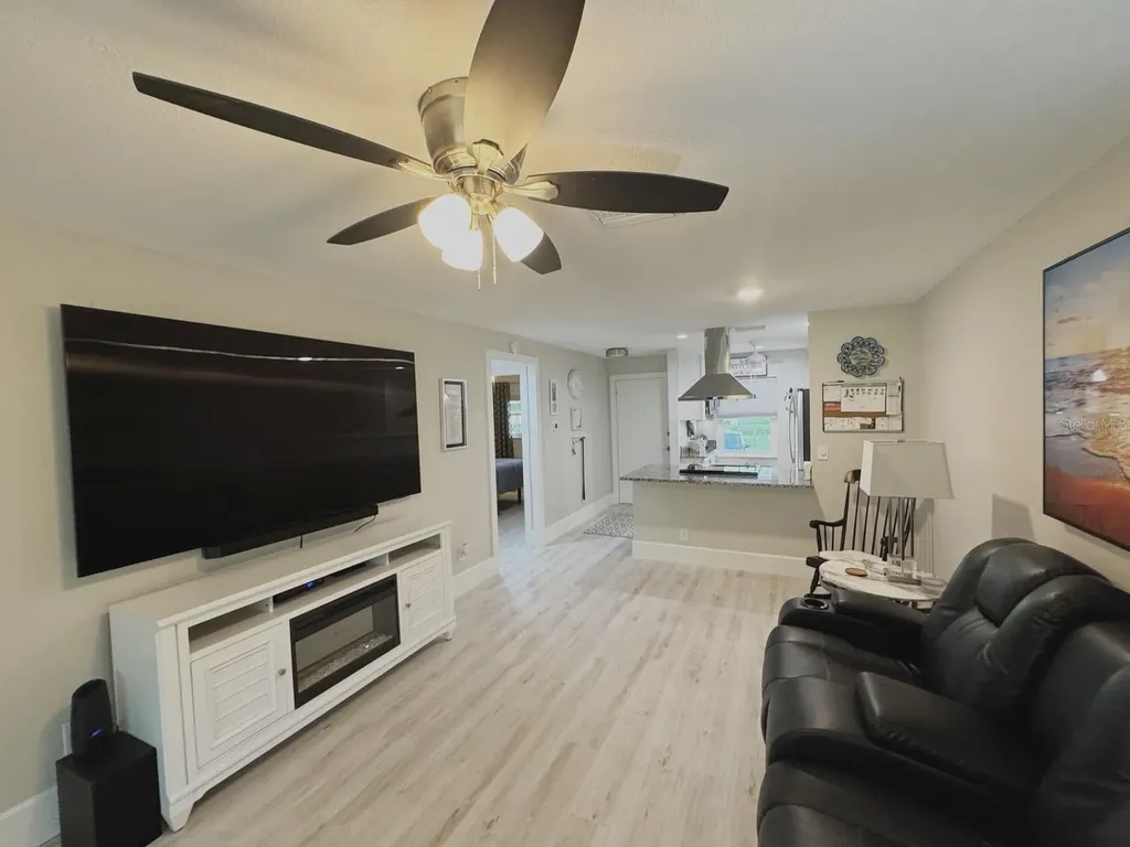2465 Northside Drive Clearwater FL 33761