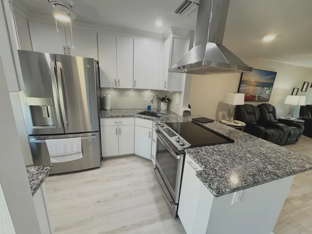 2465 Northside Drive Clearwater FL 33761