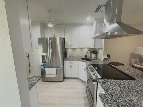 2465 Northside Drive Clearwater FL 33761