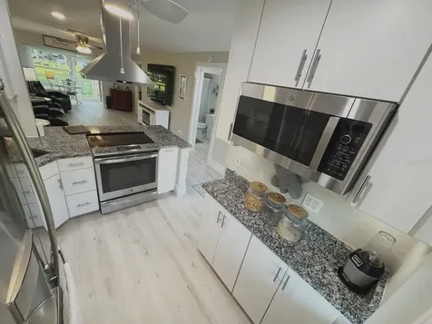 2465 Northside Drive Clearwater FL 33761