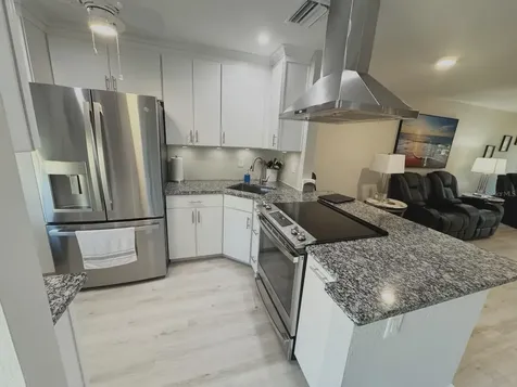 2465 Northside Drive Clearwater FL 33761