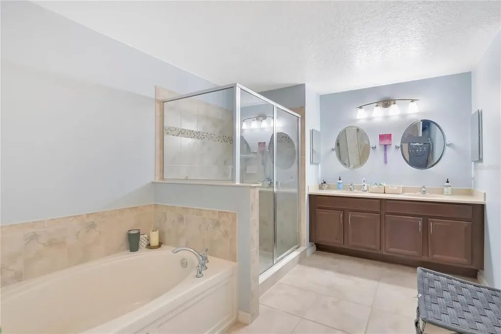 21714 Belgian Court Mount Dora FL 32757