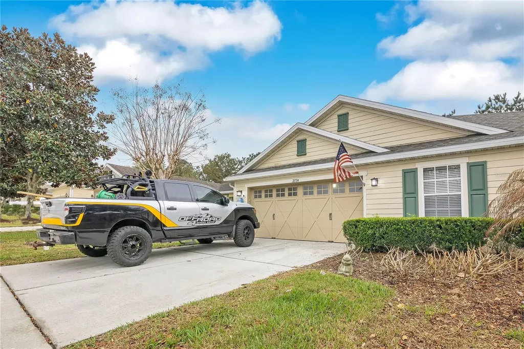 21714 Belgian Court Mount Dora FL 32757