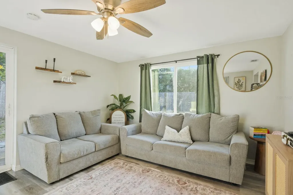 8373 76th Avenue Seminole FL 33777