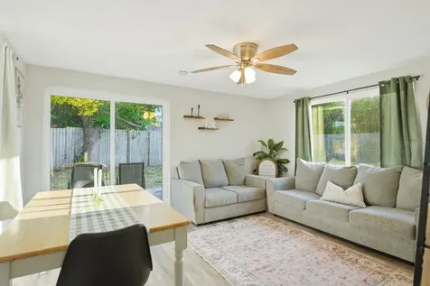 8373 76th Avenue Seminole FL 33777