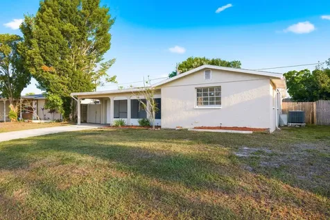 8373 76th Avenue Seminole FL 33777