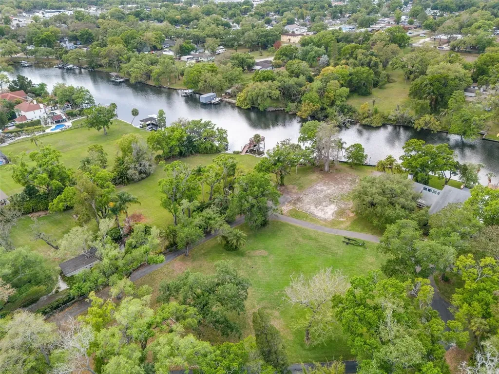 5924 River Terrace Tampa FL 33604