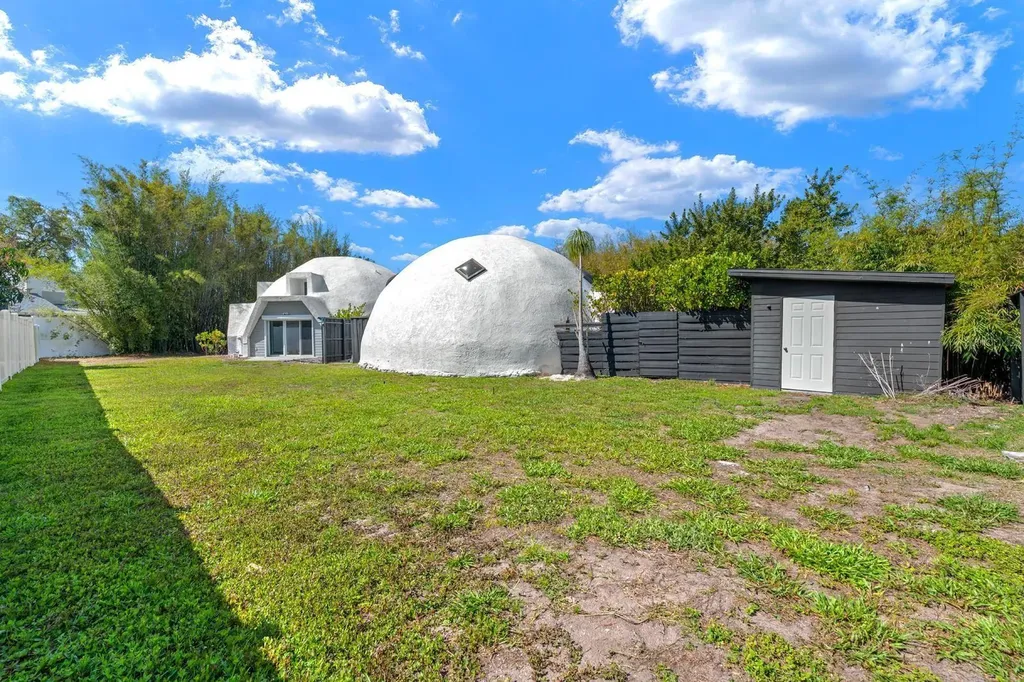 3900 41st Street S St Petersburg FL 33711