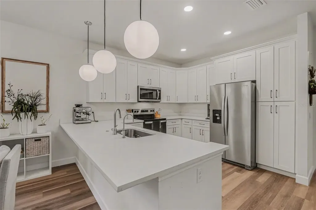 2740 Iris Road Deland FL 32724