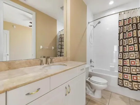 2104 W First Street Fort Myers FL 33901