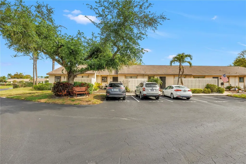 2932 64th Street W Bradenton FL 34209